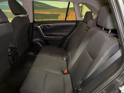 Used 2019 Toyota RAV4 LE image 44