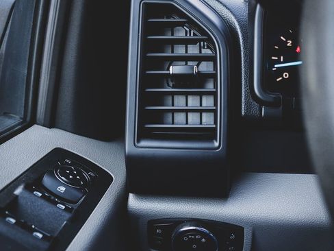 Used 2019 Ford F150 XL w/ Equipment Group 101A Mid AWD/4WD image 7