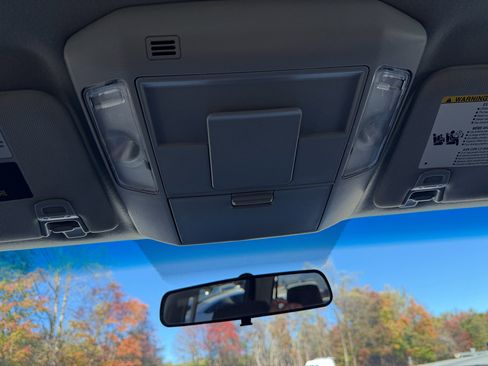 Used 2015 Toyota Tundra SR5 w/ TRD Off Road Package image 17