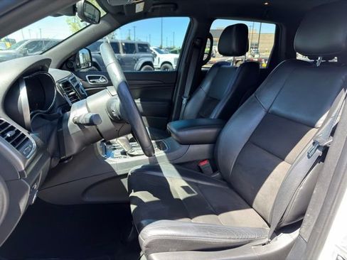 Used 2021 Jeep Grand Cherokee Laredo X AWD/4WD image 6