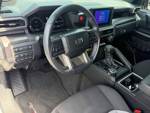 Used 2025 Toyota 4Runner TRD Off-Road image 4