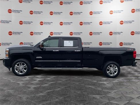 Used 2018 Chevrolet Silverado 2500 High Country w/ Duramax Plus Package image 2