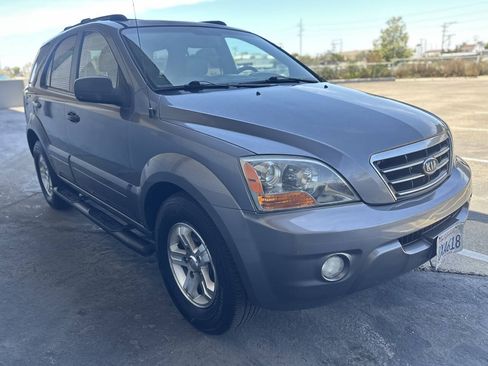 Used 2007 Kia Sorento EX w/ Luxury Pkg RWD image 2