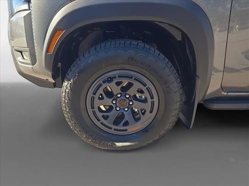 New 2026 Nissan Frontier PRO-4X w/ Pro-4x Convenience Package image 9