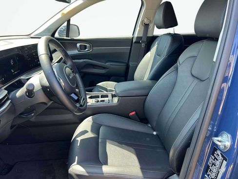 Certified 2025 Kia Sorento S AWD/4WD image 15