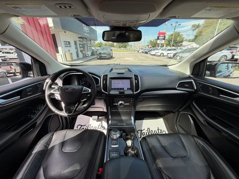 Used 2020 Ford Edge Titanium FWD image 17