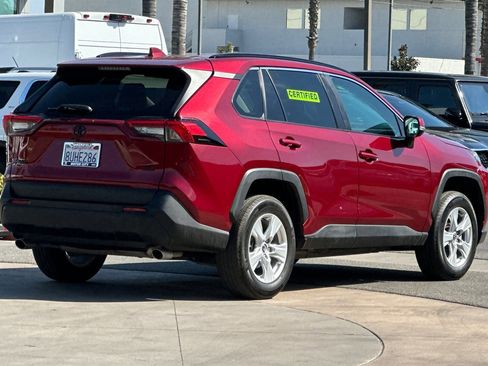 Used 2021 Toyota RAV4 XLE w/ Carpet Mat Package (TMS) image 4