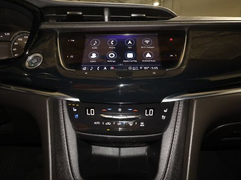 Certified 2024 Cadillac XT6 Premium Luxury AWD/4WD image 16