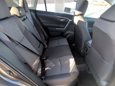 Used 2025 Toyota RAV4 XLE image 27
