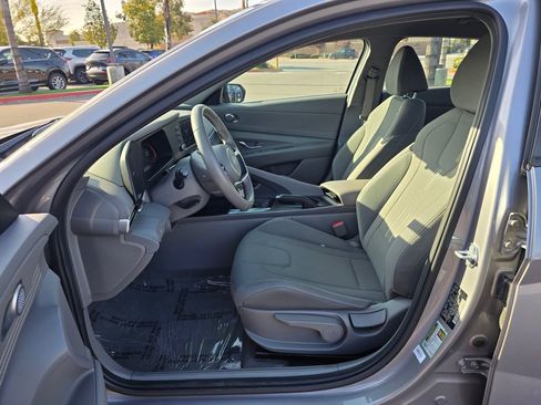 Certified 2025 Hyundai Elantra Sport FWD image 14