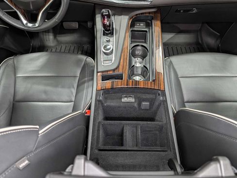 Used 2023 Cadillac Escalade Premium Luxury AWD/4WD image 21