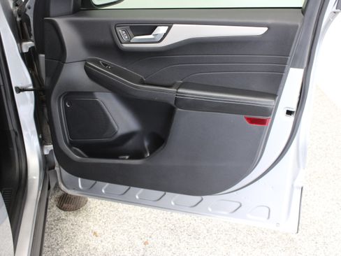 Used 2021 Ford Escape SE w/ SE Sport Appearance Package FWD image 35