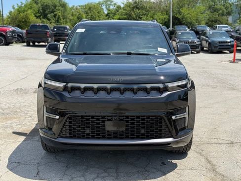 New 2026 Jeep Grand Wagoneer Summit AWD/4WD image 3