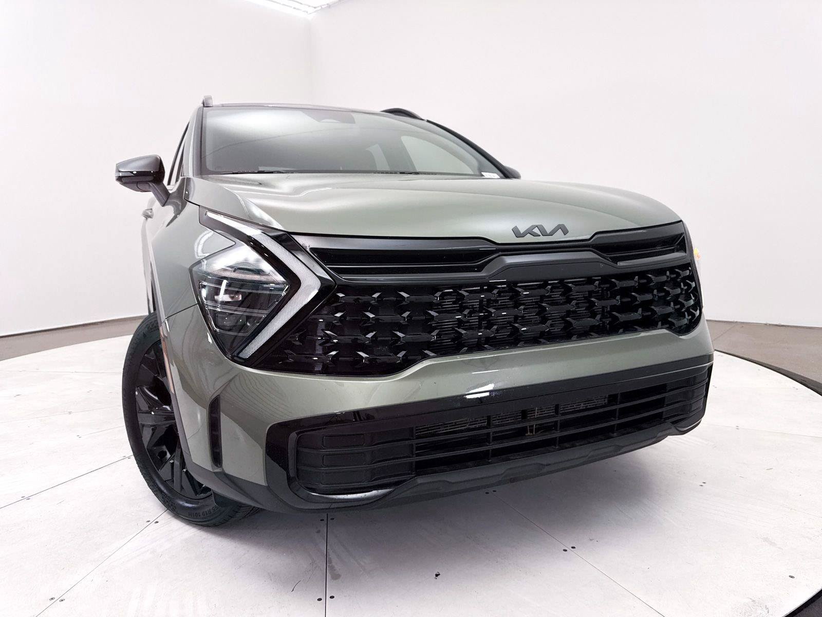 Used 2025 Kia Sportage X-Line w/ Premium Package AWD/4WD image 7