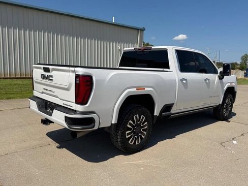 Used 2024 GMC Sierra 2500 Denali Ultimate w/ Max Trailering Package AWD/4WD image 3