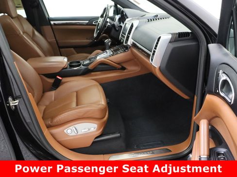 Used 2016 Porsche Cayenne image 40
