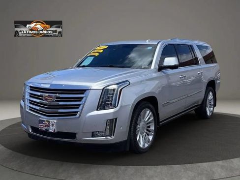 Used 2017 Cadillac Escalade ESV Platinum AWD/4WD image 3