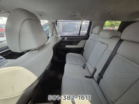 Used 2024 Hyundai Santa Fe SEL AWD/4WD image 3