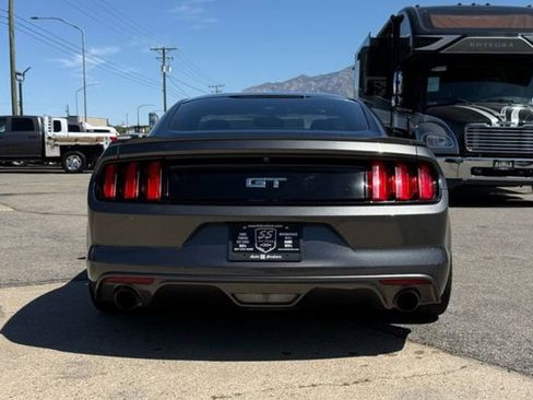 Used 2017 Ford Mustang GT RWD image 7