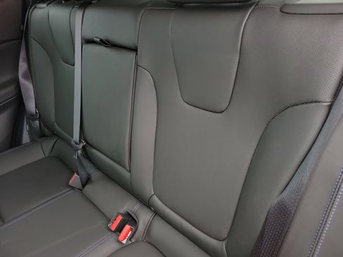 Used 2025 Buick Encore GX Sport Touring w/ Comfort Package image 8