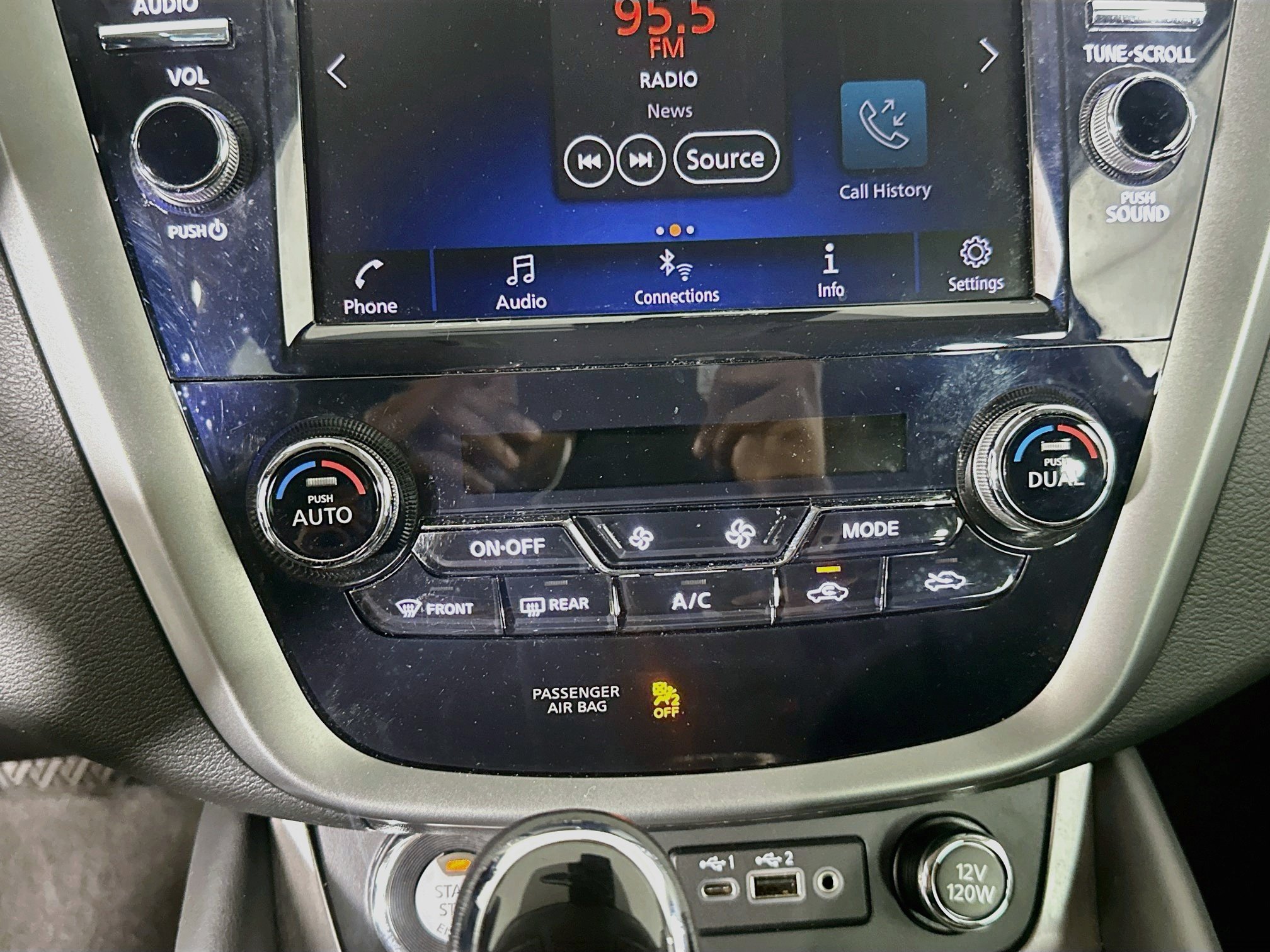 Used 2023 Nissan Murano SV FWD image 23
