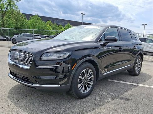 Certified 2023 Lincoln Nautilus Reserve AWD/4WD image 3