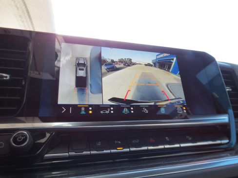 Used 2026 Chevrolet Silverado 2500 LTZ w/ LTZ Convenience Package image 27