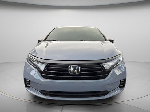 Used 2023 Honda Odyssey Sport image 4