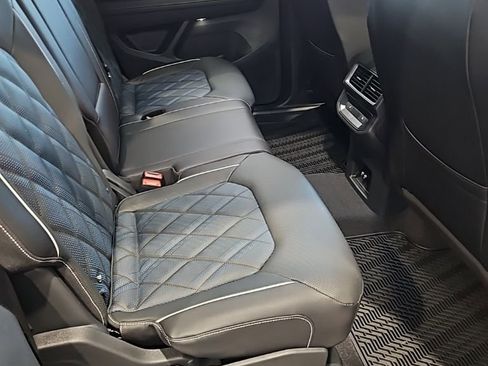 New 2026 Volkswagen Atlas Cross Sport SEL Premium R-Line AWD/4WD image 17