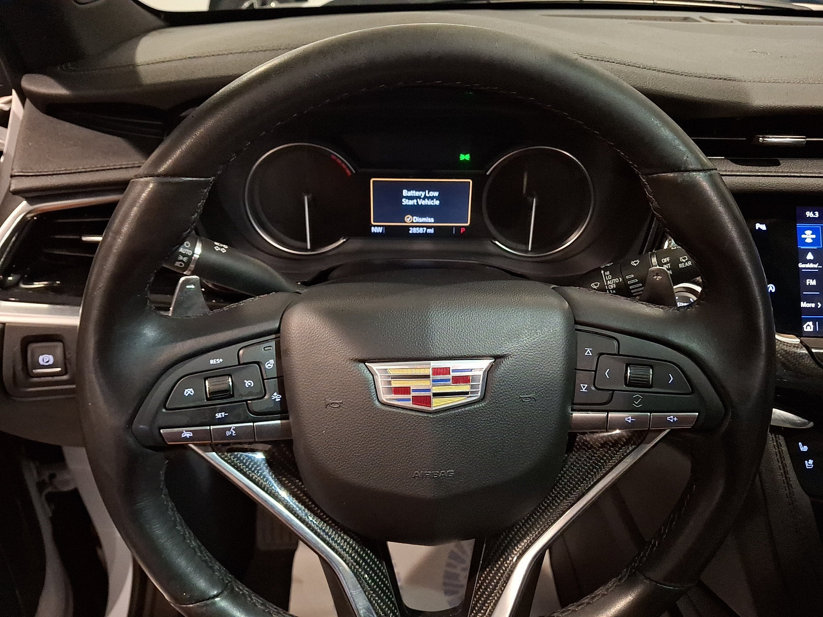 Certified 2023 Cadillac XT6 Sport w/ LPO, Floor Liner Package AWD/4WD image 21