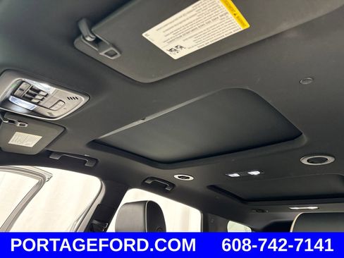 Used 2022 Chevrolet Traverse Premier w/ Redline Edition AWD/4WD image 25