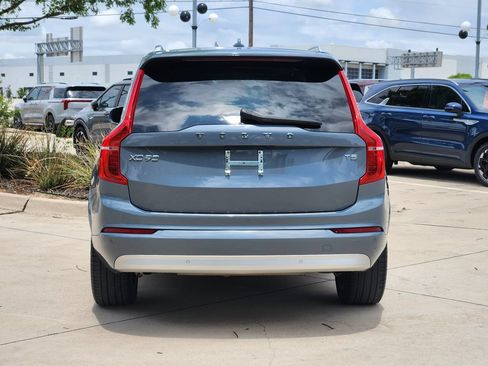 Used 2022 Volvo XC90 T5 Momentum w/ Climate Package FWD image 13