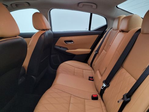 Used 2020 Nissan Sentra SV w/ SV Premium Package FWD image 18
