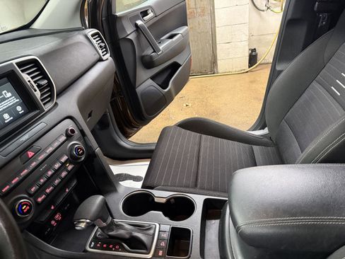 Used 2019 Kia Sportage LX w/ LX Popular Package image 14