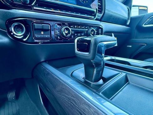 Used 2023 Chevrolet Silverado 1500 LTZ w/ LTZ Premium Package image 28