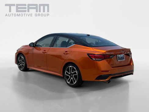 Used 2025 Nissan Sentra SR FWD image 5