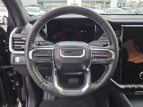 Used 2024 GMC Acadia Denali image 20