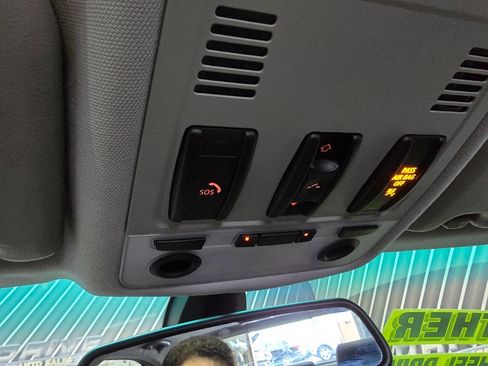 Used 2011 BMW 328i xDrive Sedan image 24