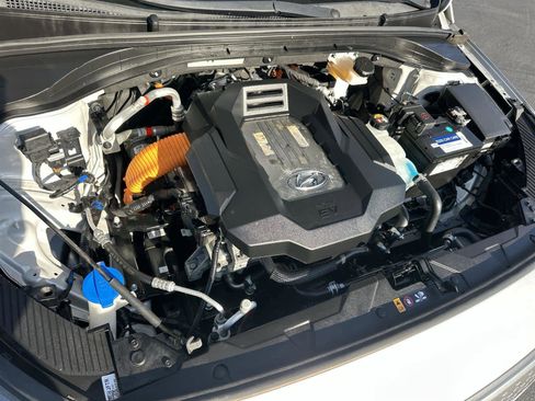 Used 2020 Hyundai Ioniq Limited image 9