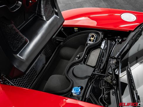 Used 2006 Ford GT RWD image 10