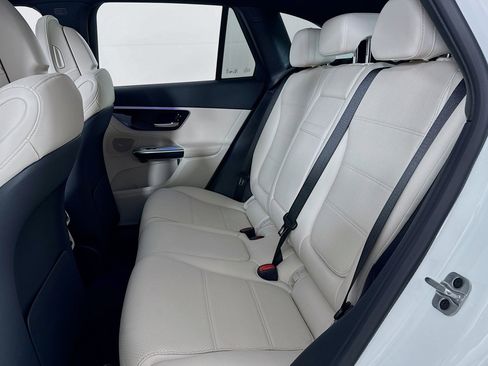 New 2026 Mercedes-Benz GLC 300 4MATIC image 7