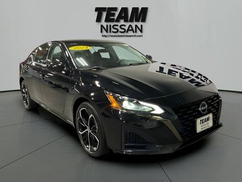 Certified 2024 Nissan Altima 2.5 SR w/ SR Premium Package AWD/4WD image 1
