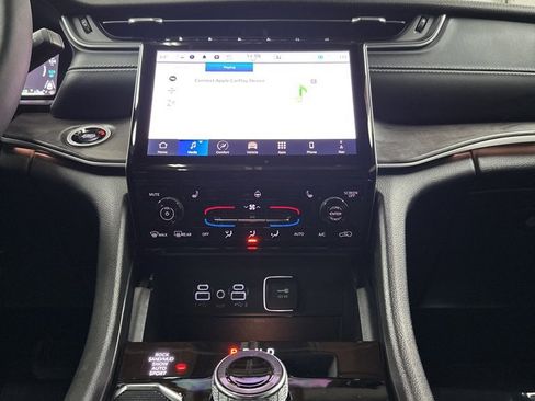 Used 2024 Jeep Grand Cherokee Limited 4xe image 24