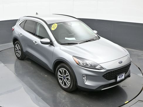 Used 2022 Ford Escape SEL image 30