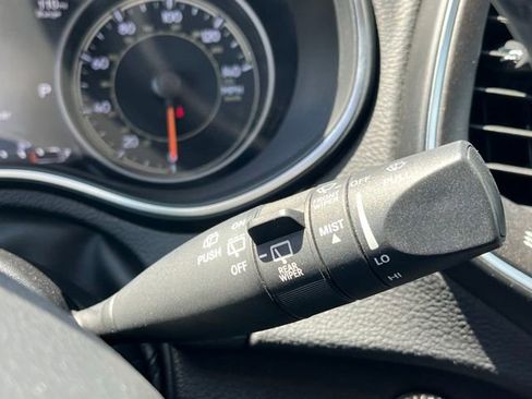 Used 2019 Jeep Cherokee Trailhawk w/ Cold Weather Group AWD/4WD image 40