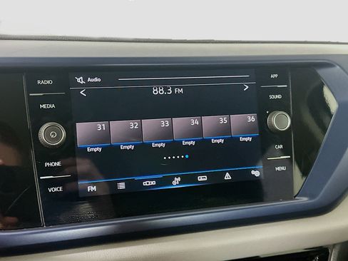 Used 2023 Volkswagen Taos SE w/ Panoramic Sunroof Package FWD image 21