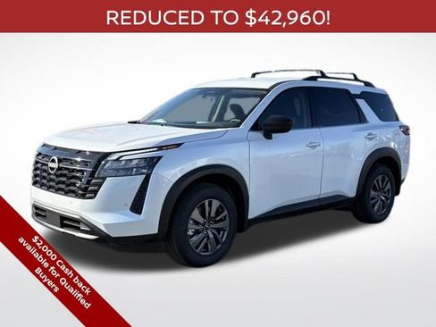 New 2026 Nissan Pathfinder SV image 5