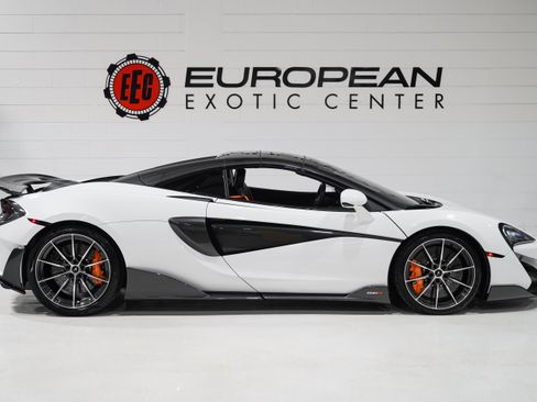 Used 2020 McLaren 600LT Spider RWD image 9