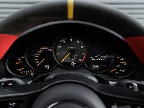 Certified 2019 Porsche 911 GT2 RS RWD image 24