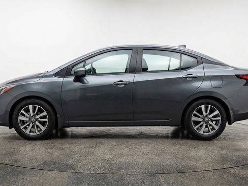 Used 2025 Nissan Versa SV FWD image 5